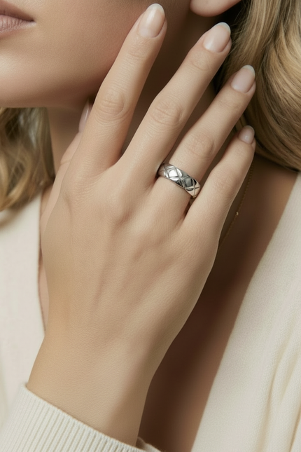 Ring — tighter crop